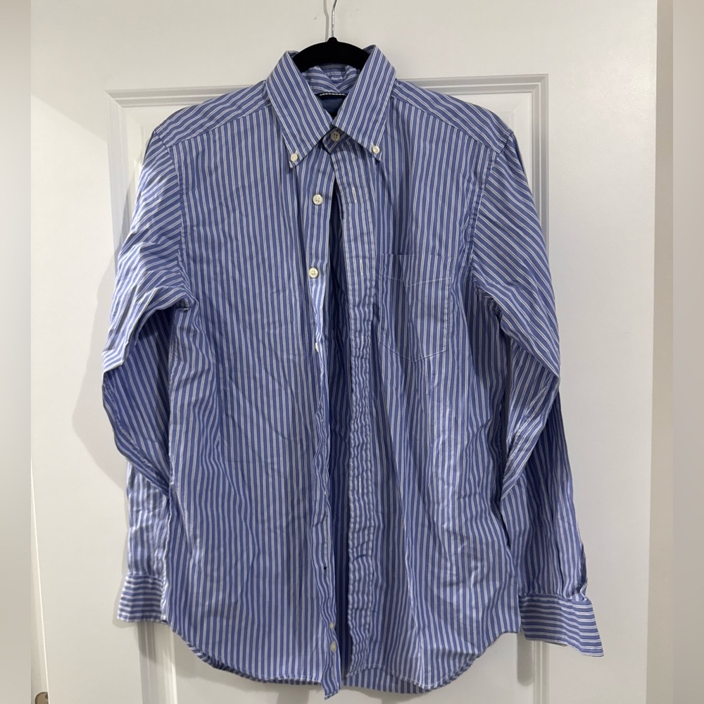 Size small men’s nautica button down